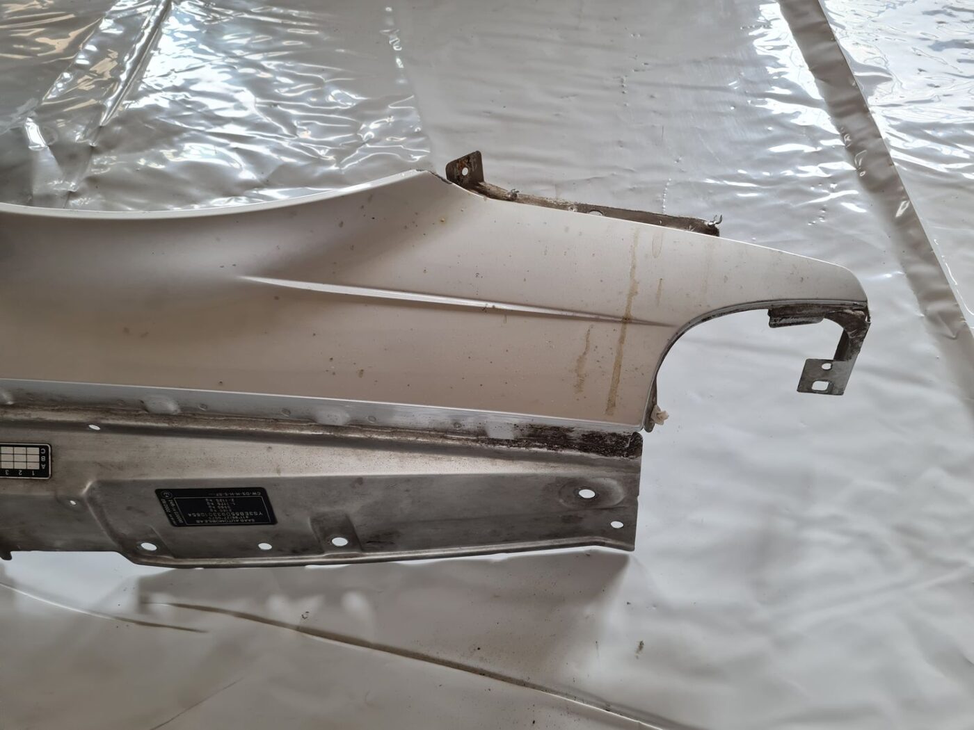 Priekšējais kreisais spārns priekš SAAB 9-5 1999 7 Priekšējais kreisais spārns priekš SAAB 9-5 1999