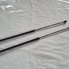 Pārsega amortizators priekš SAAB 9-5 1999