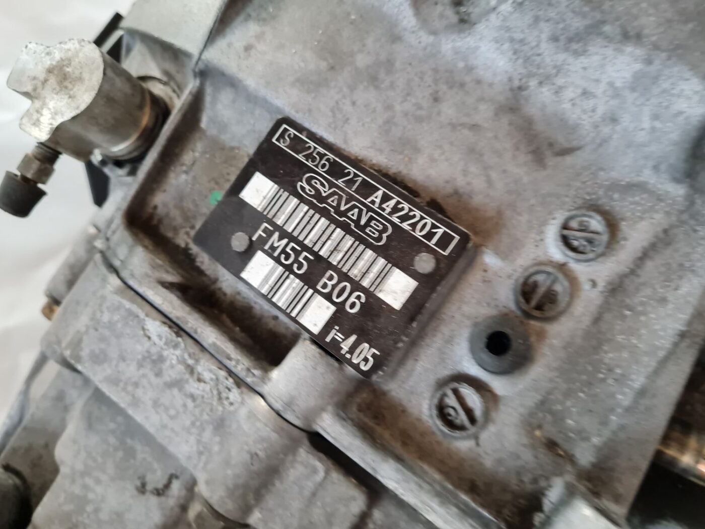 Mehāniska pārnesumkārba priekš SAAB 9-5 1999