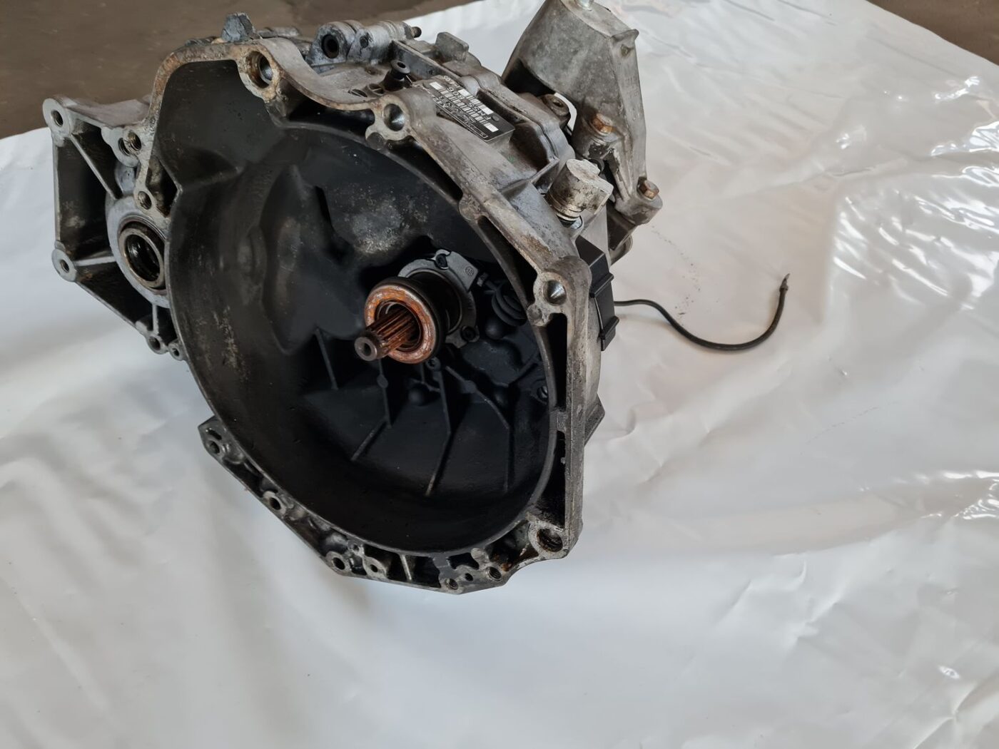 Mehāniska pārnesumkārba priekš SAAB 9-5 1999