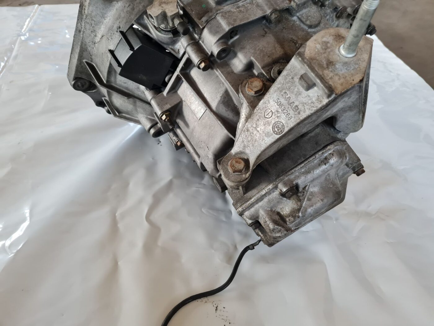 Mehāniska pārnesumkārba priekš SAAB 9-5 1999