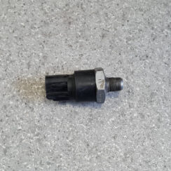 Eļļas spiediena regulēšanas devējs priekš TOYOTA AVENSIS 2010