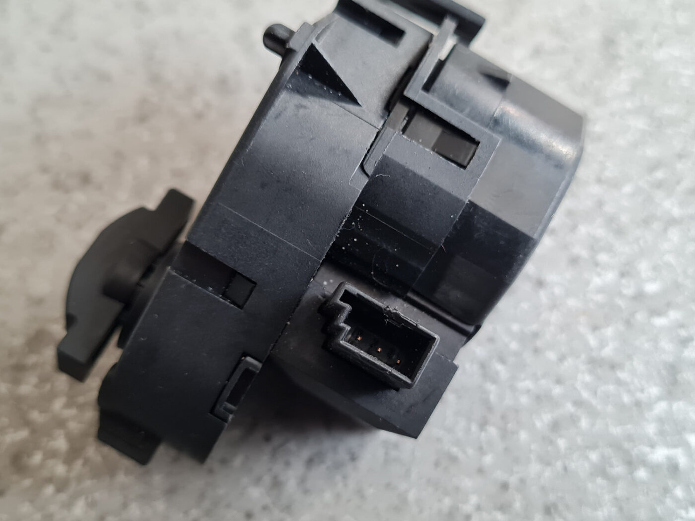 Apsildes sistēmas aktuators priekš BMW 530D E61 2006 TOURING BLUE 3 Apsildes sistēmas aktuators priekš BMW 530D E61 2006 TOURING BLUE