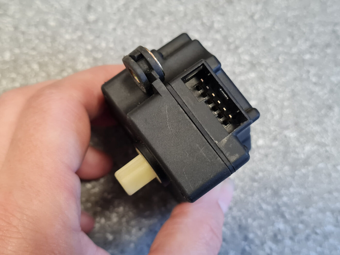 Apsildes sistēmas aktuators priekš VOLVO V70 2002 SILVER