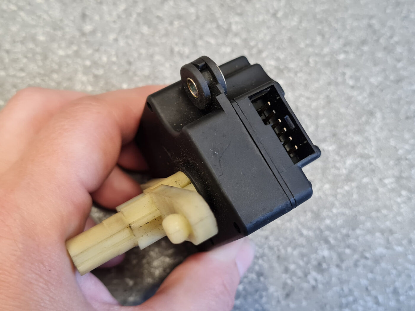 Apsildes sistēmas aktuators priekš VOLVO V70 2002 SILVER