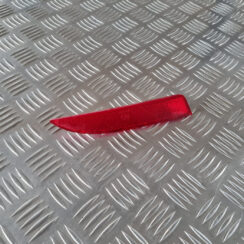 Aizmugurējais atstarotājs priekš SAAB 9-3 2009