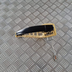 Aizmugurējāis labais durvju rokturis priekš SAAB 9-3 2009