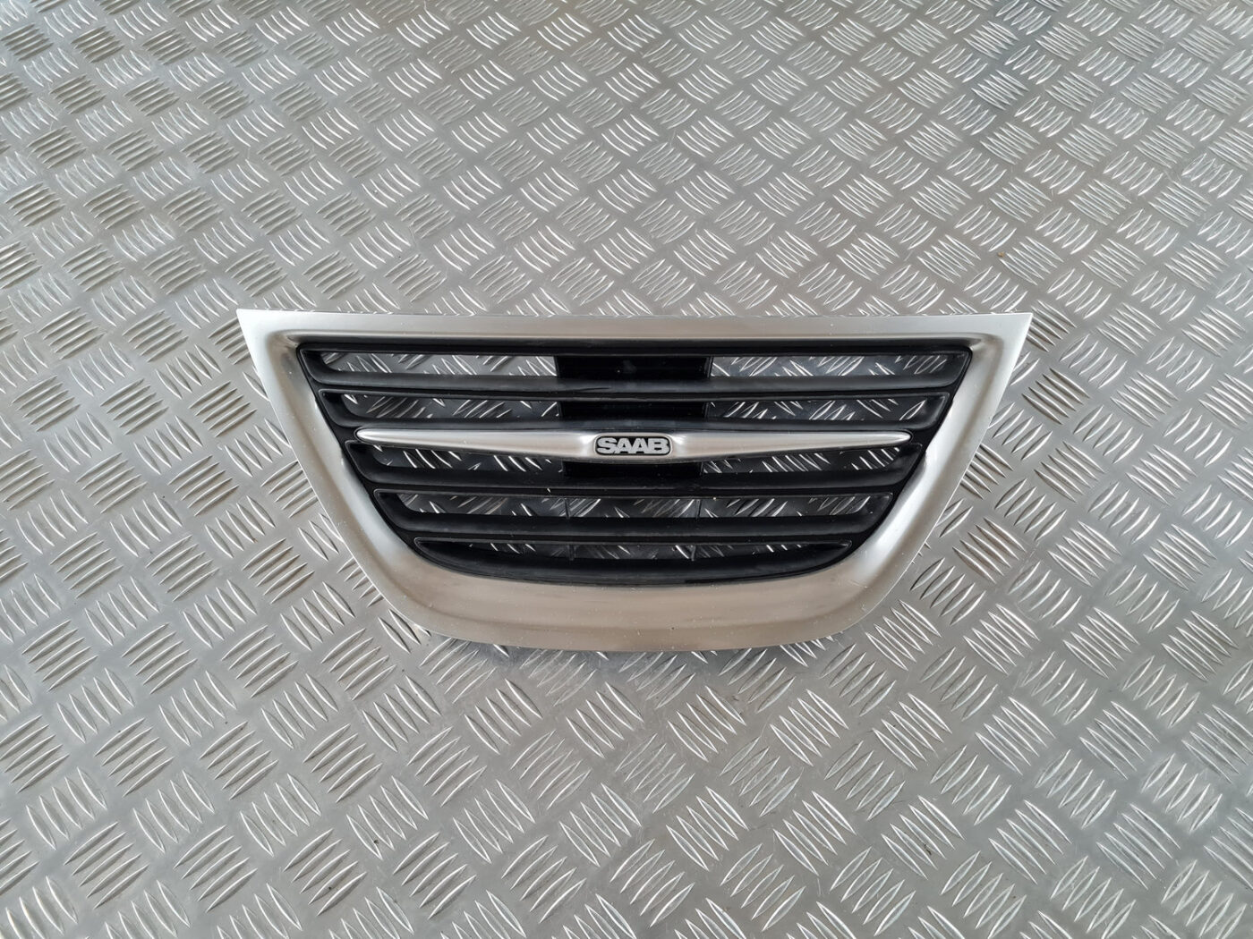 Bufera reste priekš SAAB 9-3 2009 1 Bufera reste priekš SAAB 9-3 2009