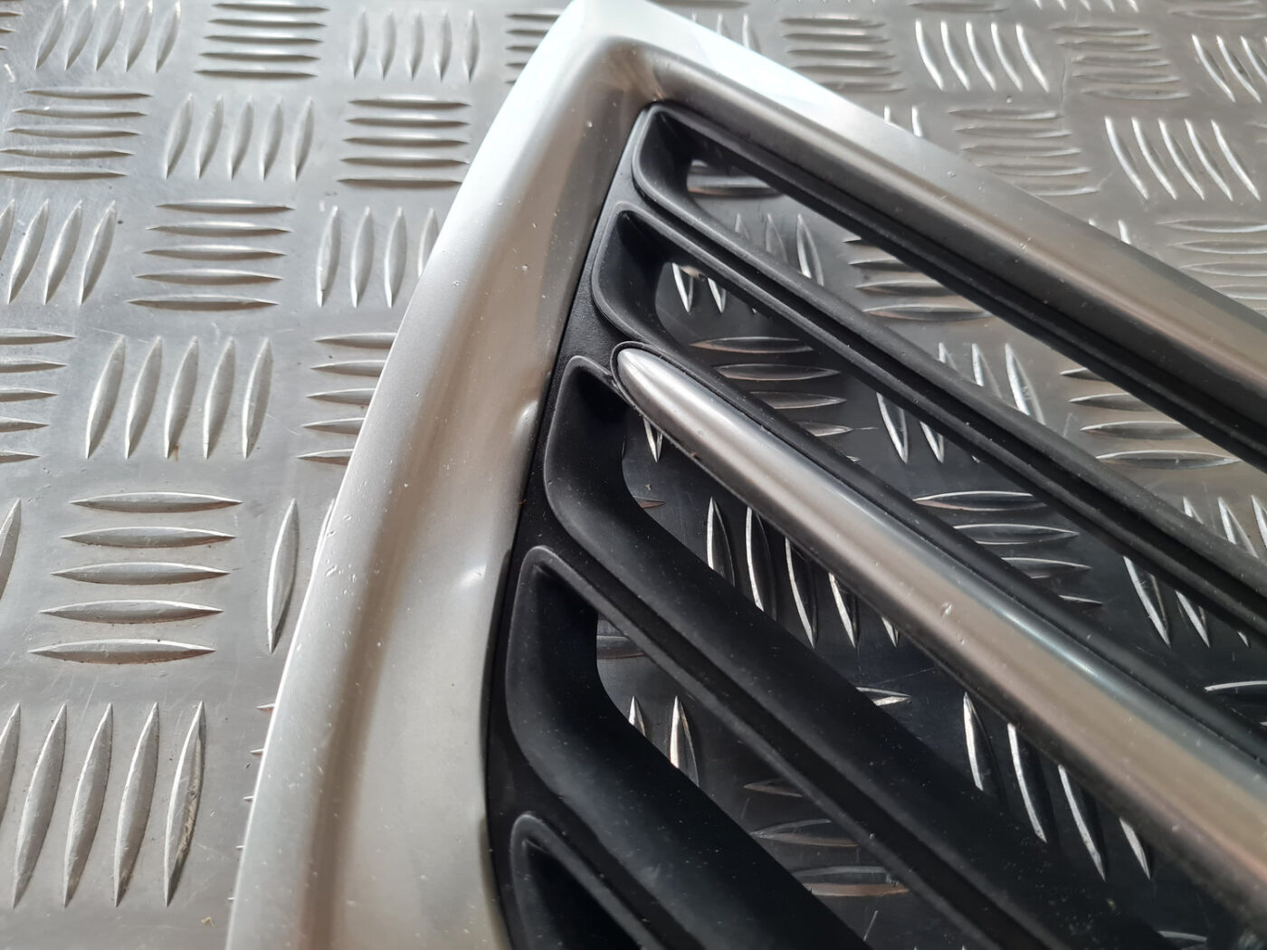 Bufera reste priekš SAAB 9-3 2009 9 Bufera reste priekš SAAB 9-3 2009