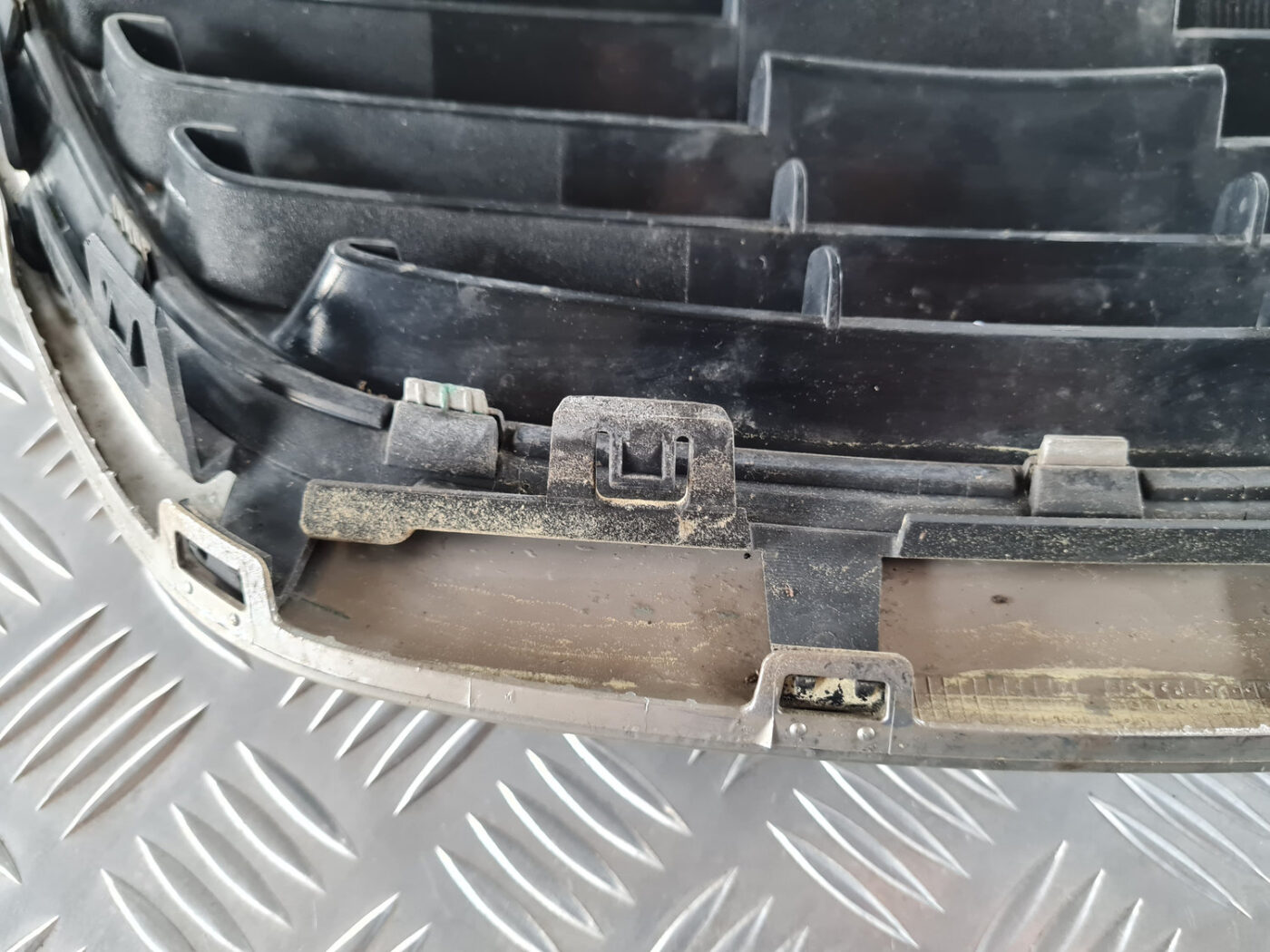 Bufera reste priekš SAAB 9-3 2009 5 Bufera reste priekš SAAB 9-3 2009