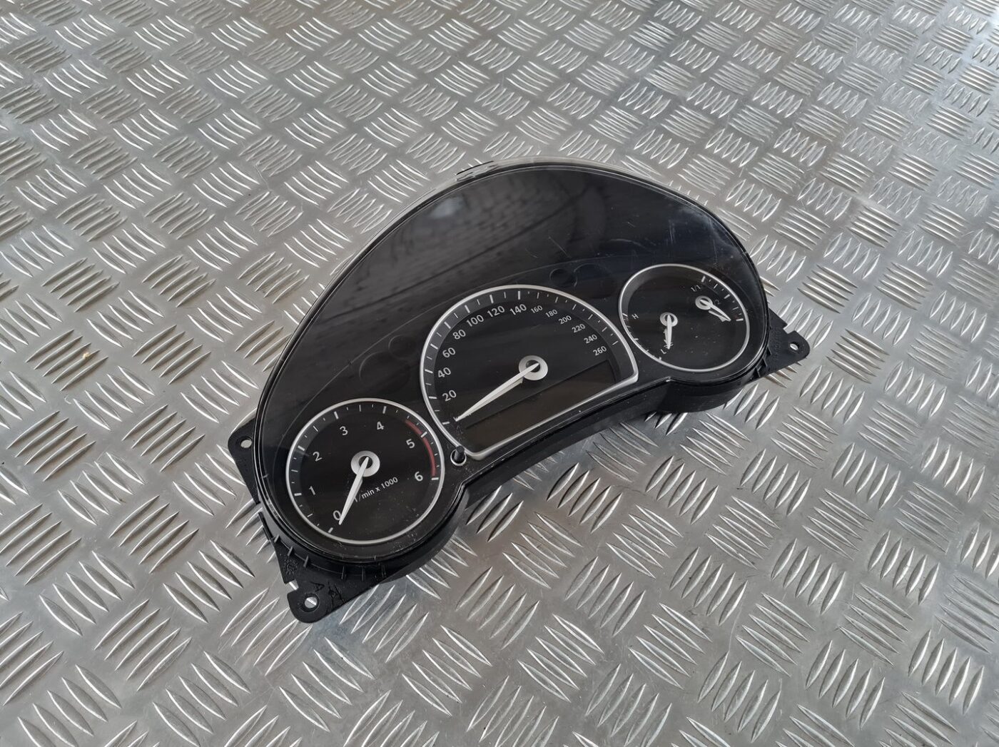 Spidometrs priekš SAAB 9-3 2009 1 Spidometrs priekš SAAB 9-3 2009