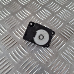 Apsildes sistēmas aktuators priekš SAAB 9-3 2009