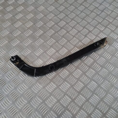 Aizmugurēja bufera kronšteins priekš SAAB 9-3 2009