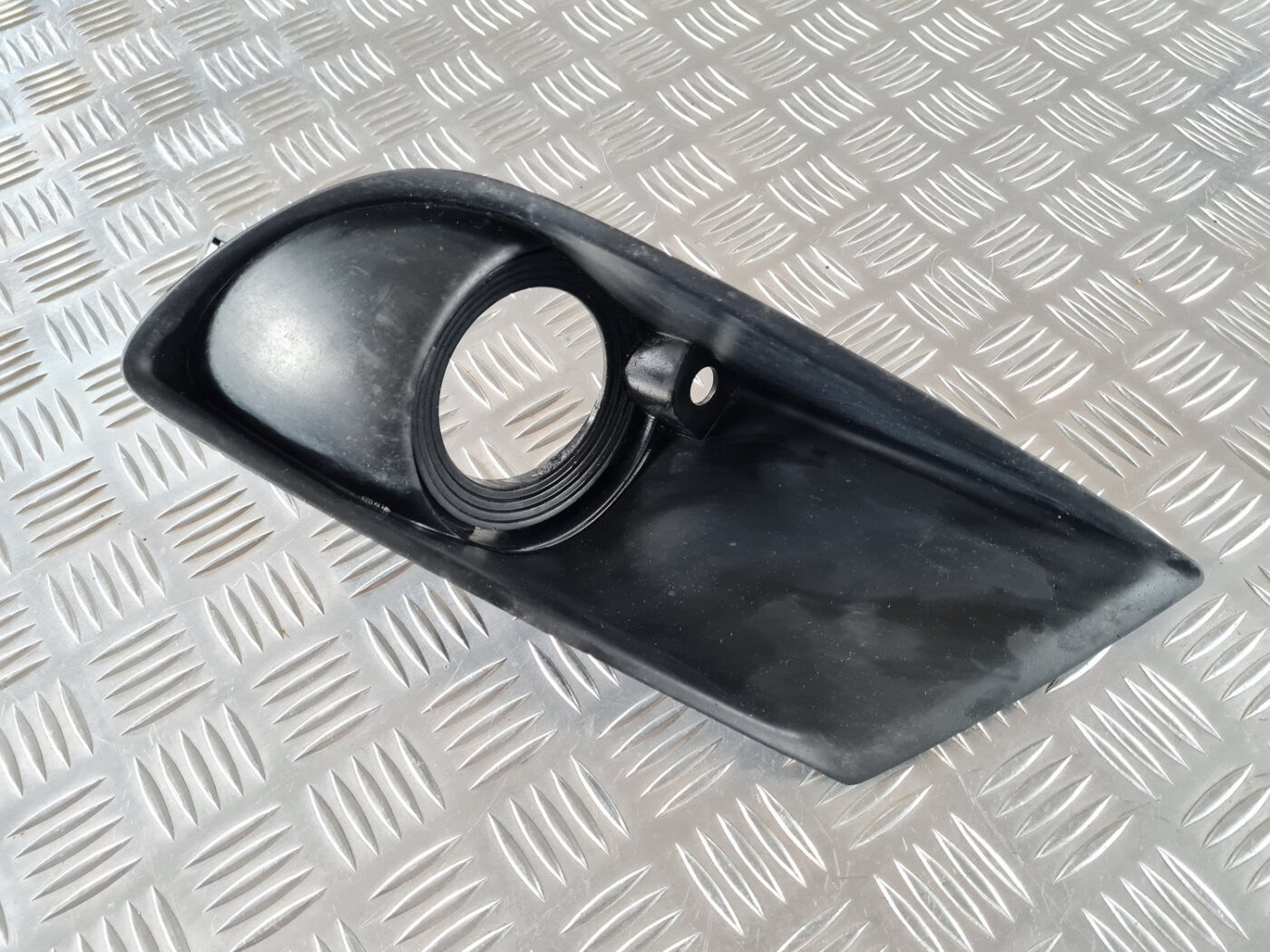 Miglas luktura reste, pa labi priekš SAAB 9-3 2009 2 Miglas luktura reste, pa labi priekš SAAB 9-3 2009