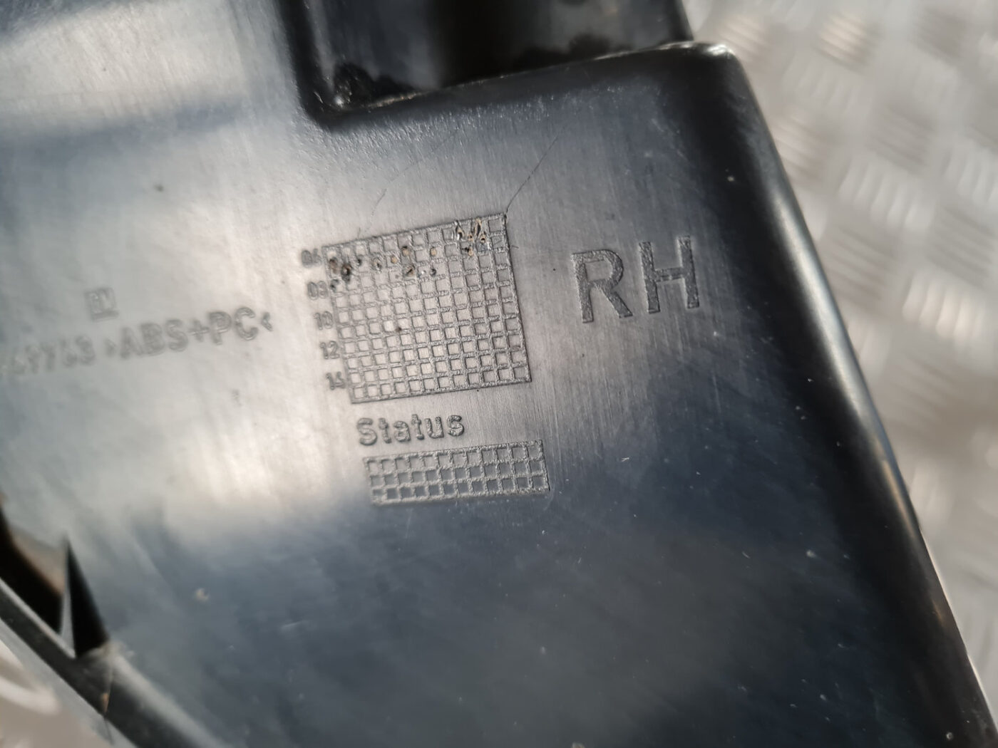 Miglas luktura reste, pa labi priekš SAAB 9-3 2009 4 Miglas luktura reste, pa labi priekš SAAB 9-3 2009