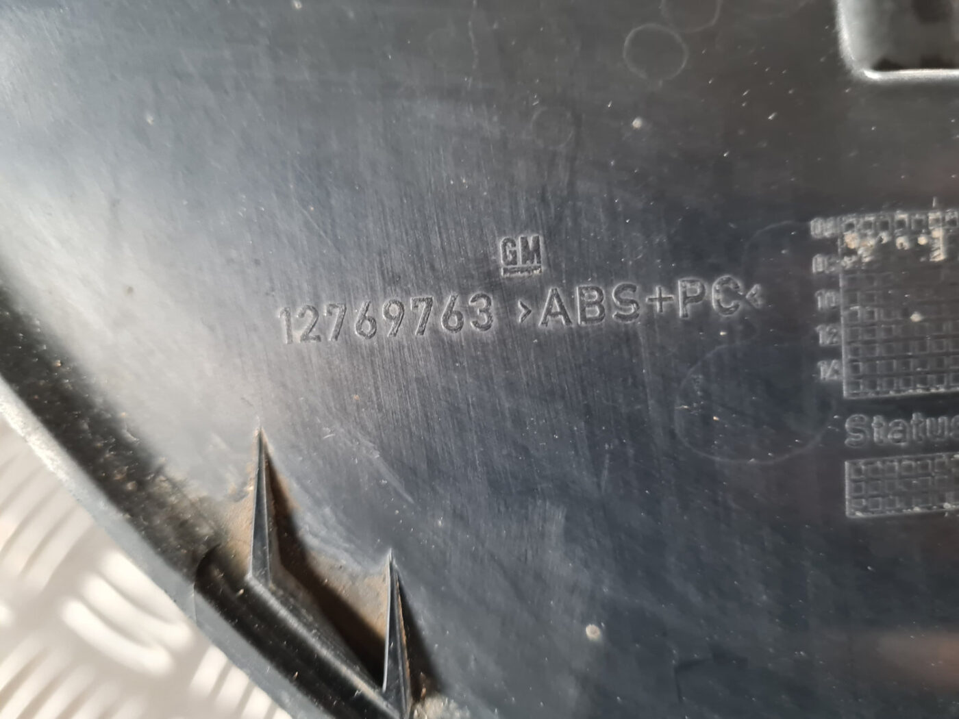 Miglas luktura reste, pa labi priekš SAAB 9-3 2009 3 Miglas luktura reste, pa labi priekš SAAB 9-3 2009