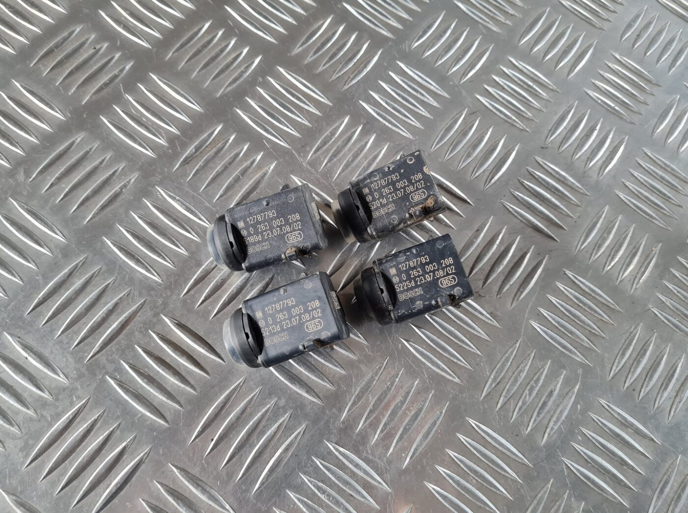 Parkošanās devējs priekš SAAB 9-3 2009 1 Parkošanās devējs priekš SAAB 9-3 2009