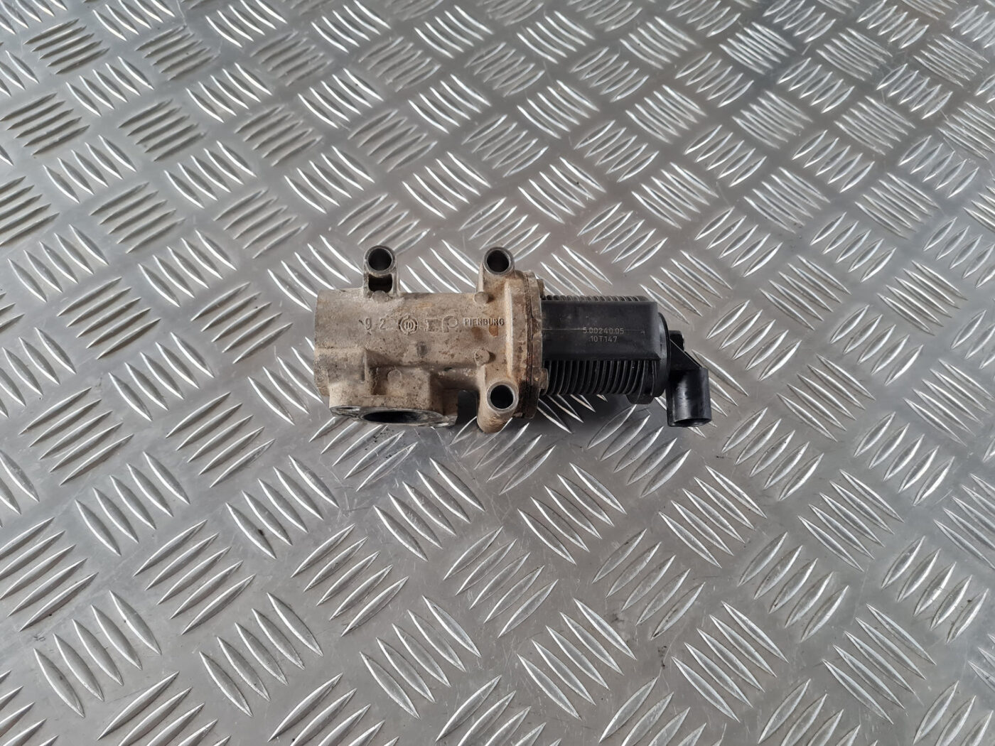 EGR vārsts priekš SAAB 9-3 2009 1 EGR vārsts priekš SAAB 9-3 2009