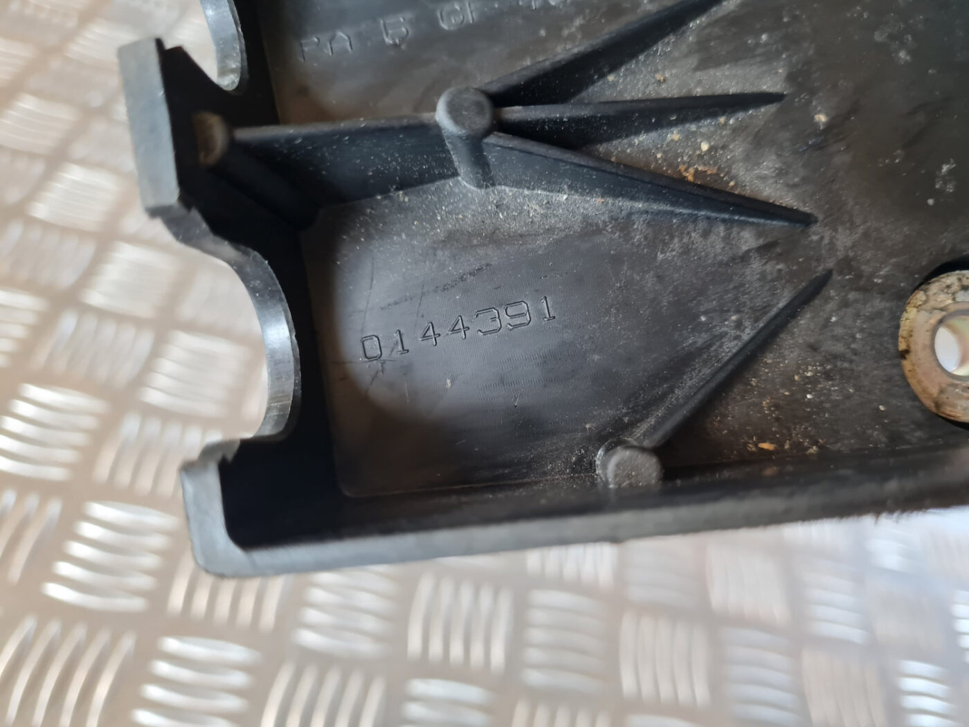 Ātrumu pārslēgšanas slēdzis priekš SAAB 9-3 2009 5 Ātrumu pārslēgšanas slēdzis priekš SAAB 9-3 2009