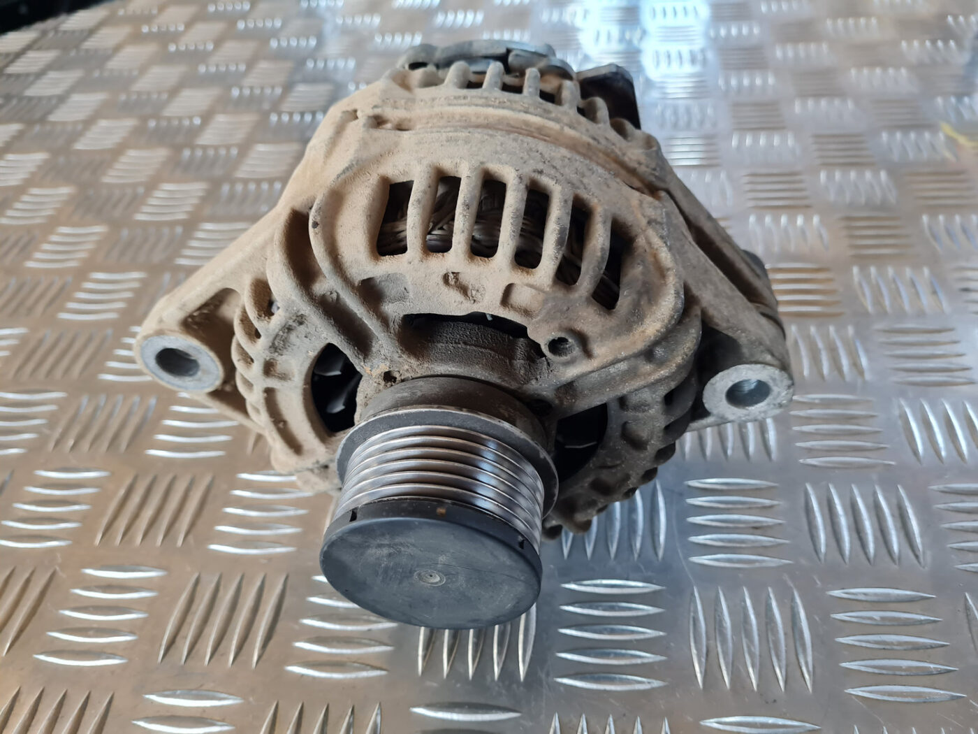 Ģenerators priekš SAAB 9-3 2009