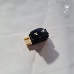 Atvēršanas/aizvēršanas poga priekš SAAB 9-3 2009