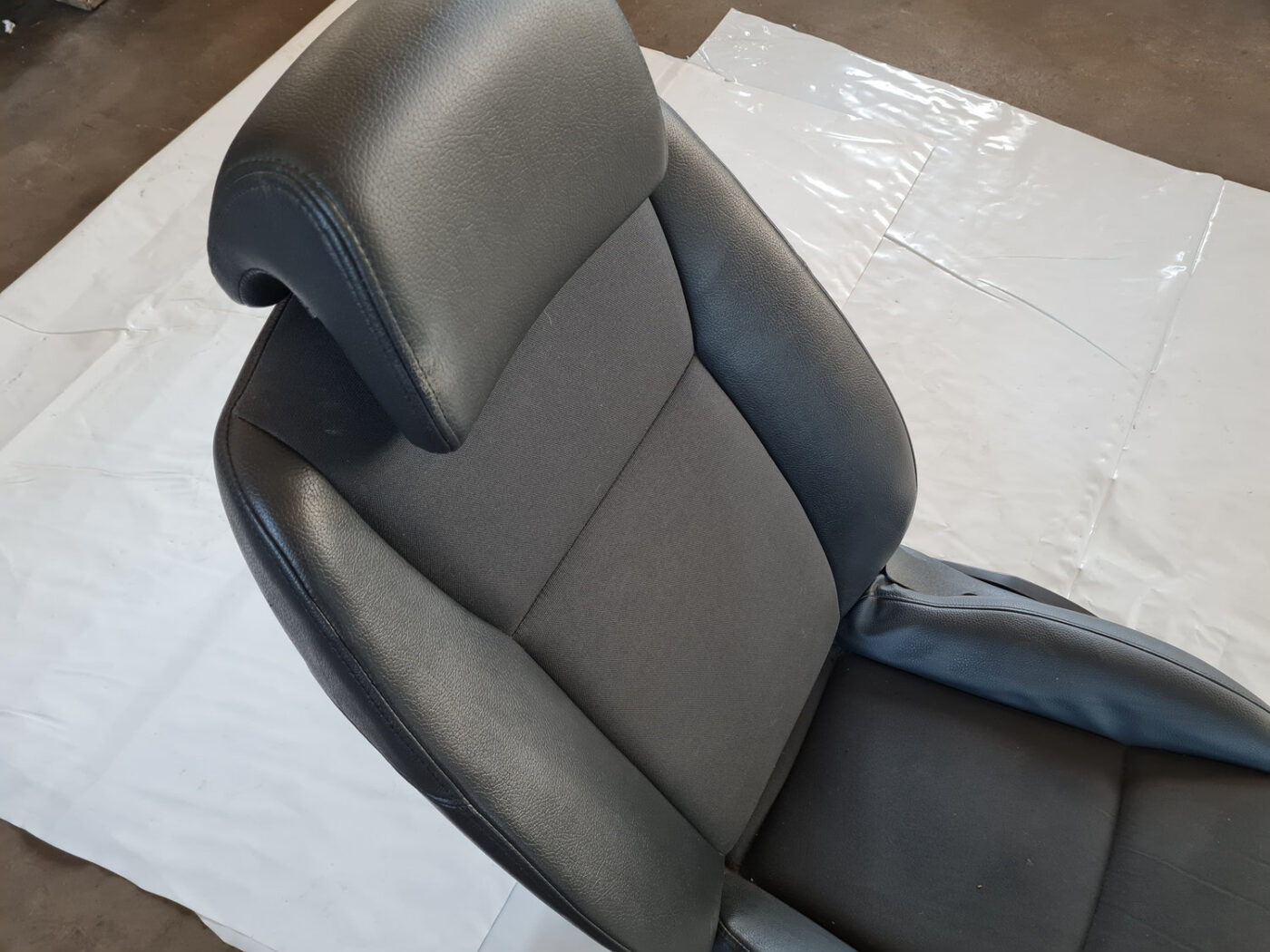 Priekšējais kreisais sēdeklis priekš SAAB 9-3 2009