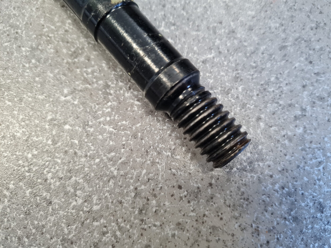 Vilkšanas āķis priekš VW PASSAT B6 2008 ANGL. 3 Vilkšanas āķis priekš VW PASSAT B6 2008 ANGL.