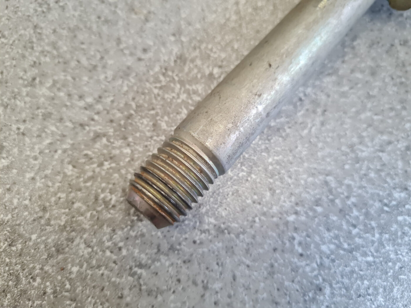 Vilkšanas āķis priekš MAZDA 6 2006 2 Vilkšanas āķis priekš MAZDA 6 2006