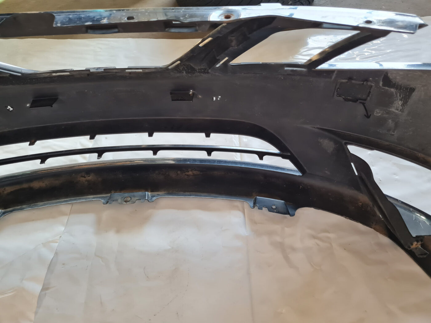 Priekšējais buferis priekš SAAB 9-3 2009 6 Priekšējais buferis priekš SAAB 9-3 2009