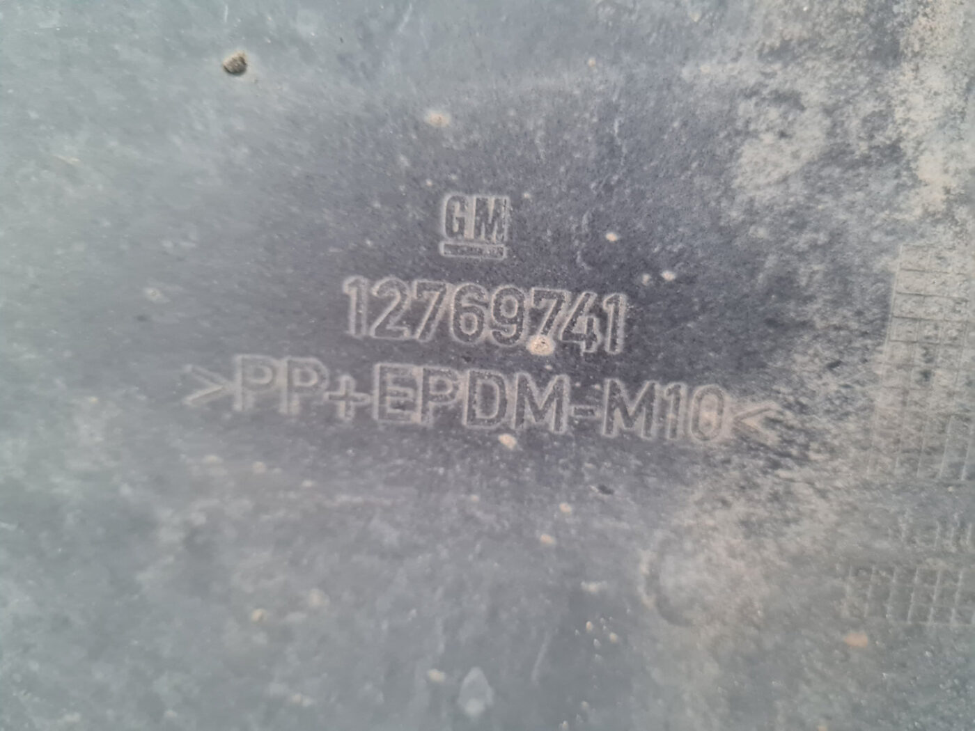 Priekšējais buferis priekš SAAB 9-3 2009 3 Priekšējais buferis priekš SAAB 9-3 2009