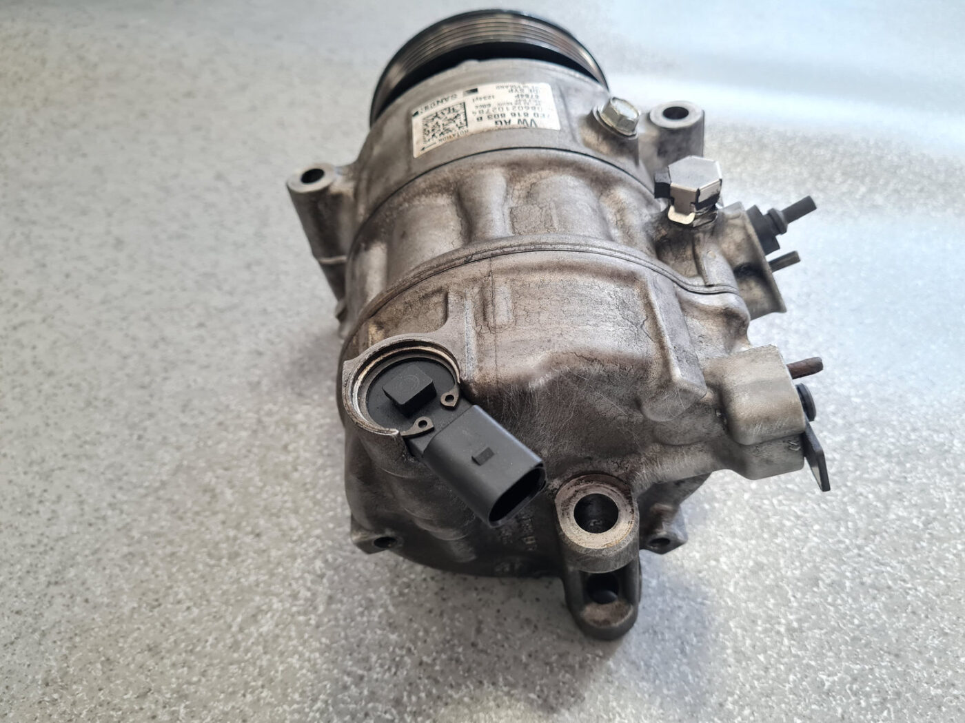 Gaisa kondicioniera kompresors priekš VW T6 CARAVELLE 2016-