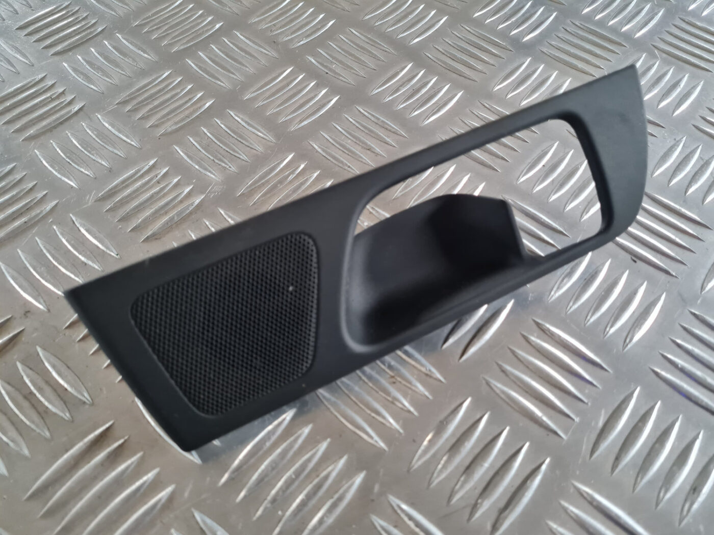 Durvju rokturu apdares uzlika (salonā) priekš TOYOTA AVENSIS 2007 UNIVERSAL 2 Durvju rokturu apdares uzlika (salonā) priekš TOYOTA AVENSIS 2007 UNIVERSAL