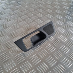 Durvju rokturu apdares uzlika (salonā) priekš TOYOTA AVENSIS 2007 UNIVERSAL