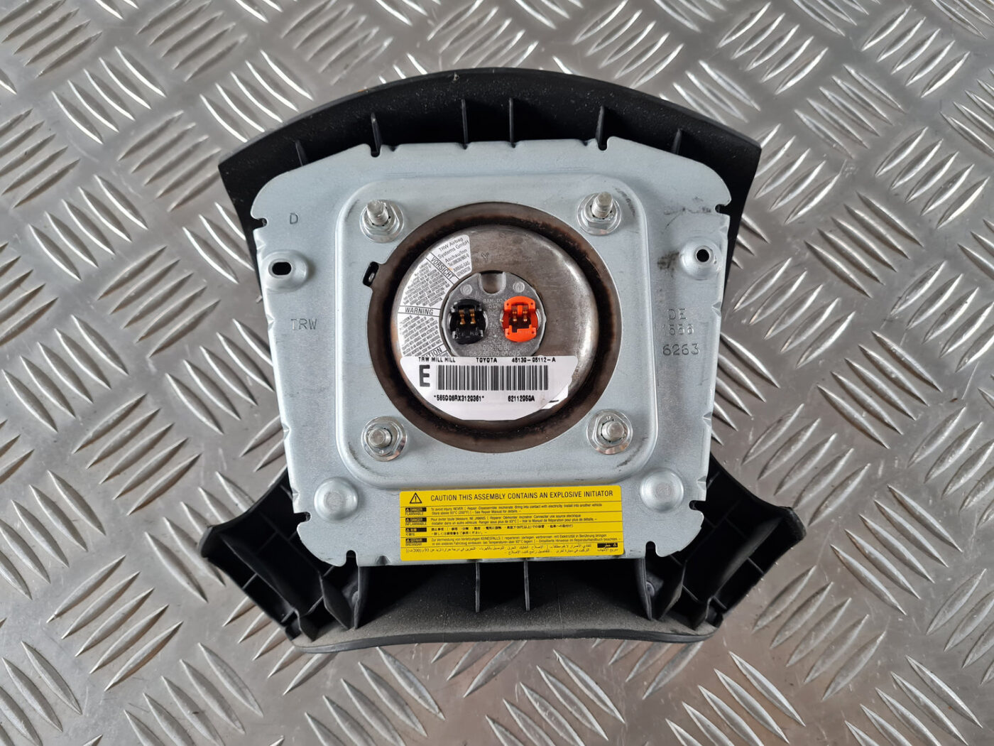 Stūres drošības spilvens priekš TOYOTA AVENSIS 2007 UNIVERSAL 2 Stūres drošības spilvens priekš TOYOTA AVENSIS 2007 UNIVERSAL