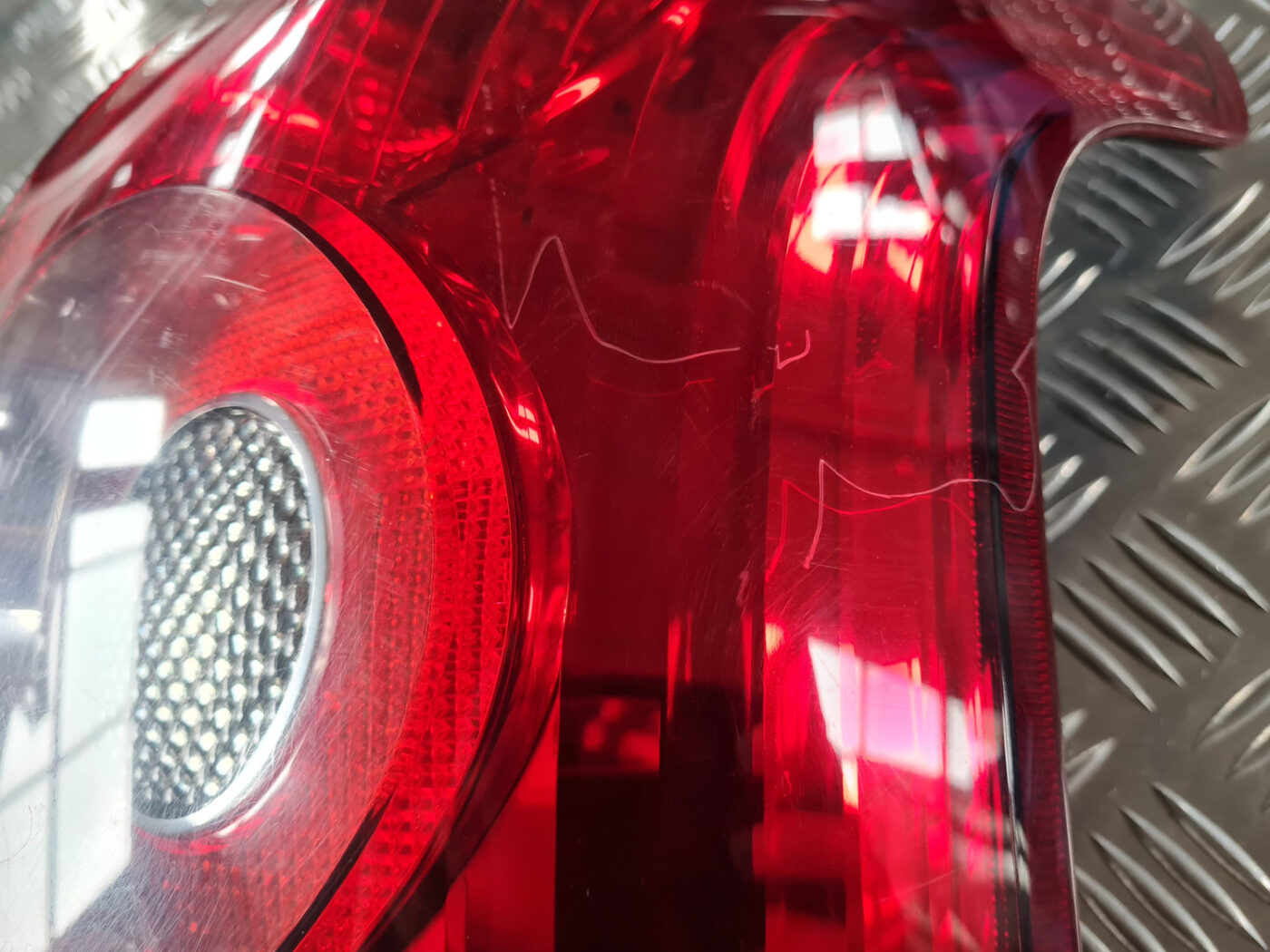 Aizmugurējais labais lukturis priekš TOYOTA AVENSIS 2007 UNIVERSAL 9 Aizmugurējais labais lukturis priekš TOYOTA AVENSIS 2007 UNIVERSAL