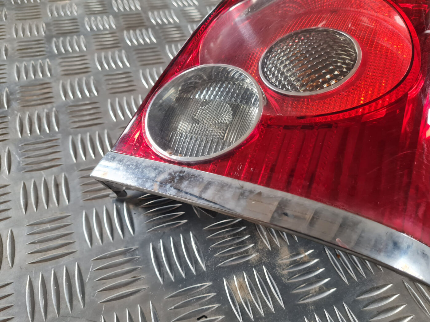 Aizmugurējais labais lukturis priekš TOYOTA AVENSIS 2007 UNIVERSAL 7 Aizmugurējais labais lukturis priekš TOYOTA AVENSIS 2007 UNIVERSAL