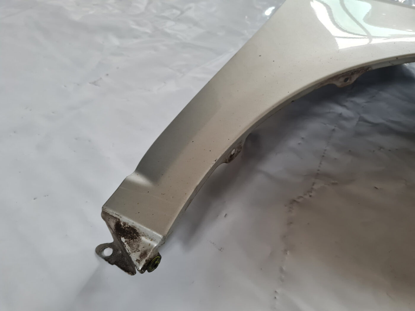 Priekšējais labais spārns priekš TOYOTA AVENSIS 2007 UNIVERSAL 2 Priekšējais labais spārns priekš TOYOTA AVENSIS 2007 UNIVERSAL