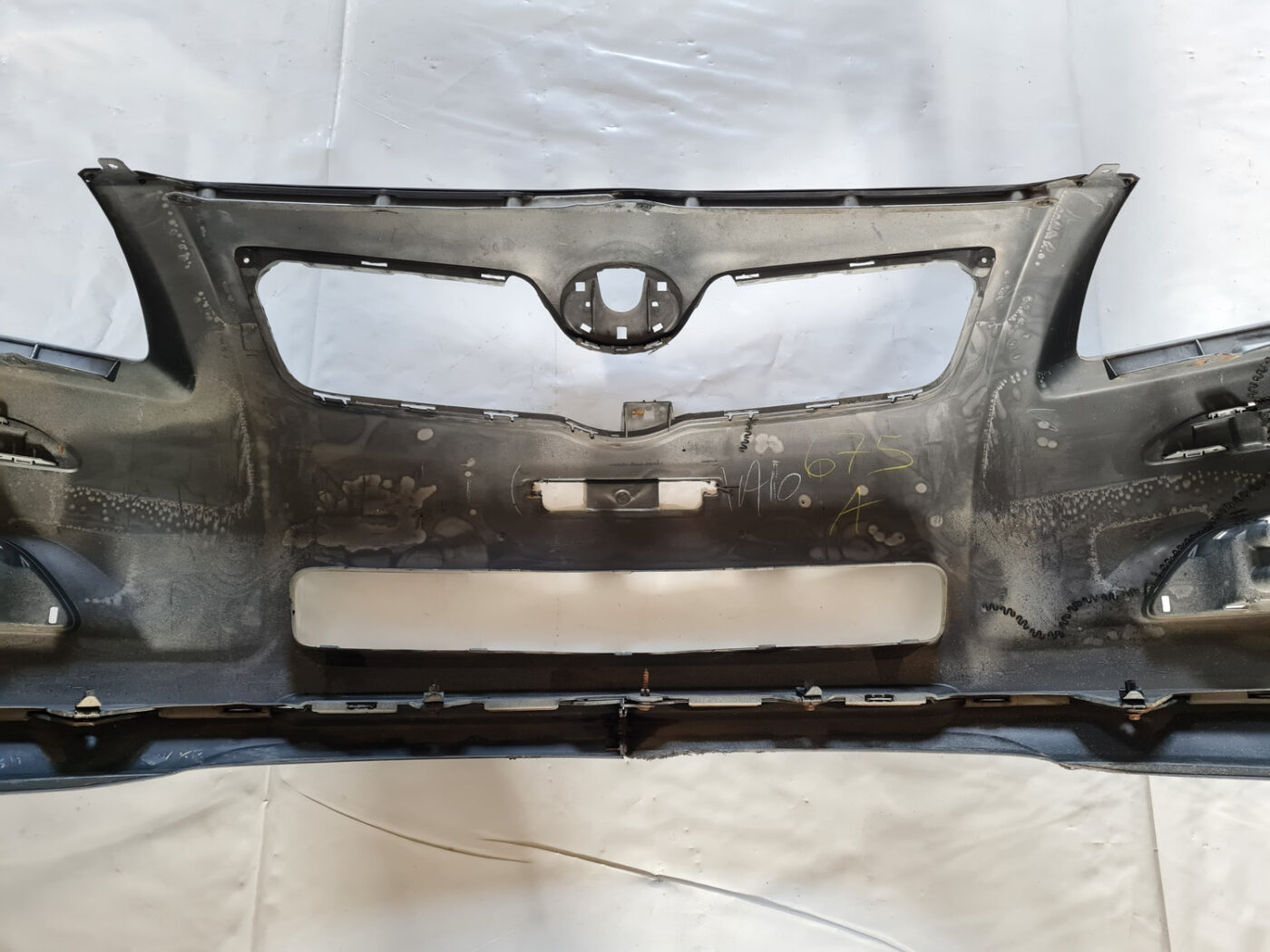 Priekšējais buferis priekš TOYOTA AVENSIS 2007 UNIVERSAL 12 Priekšējais buferis priekš TOYOTA AVENSIS 2007 UNIVERSAL