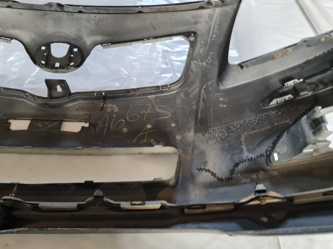 Priekšējais buferis priekš TOYOTA AVENSIS 2007 UNIVERSAL 8 Priekšējais buferis priekš TOYOTA AVENSIS 2007 UNIVERSAL