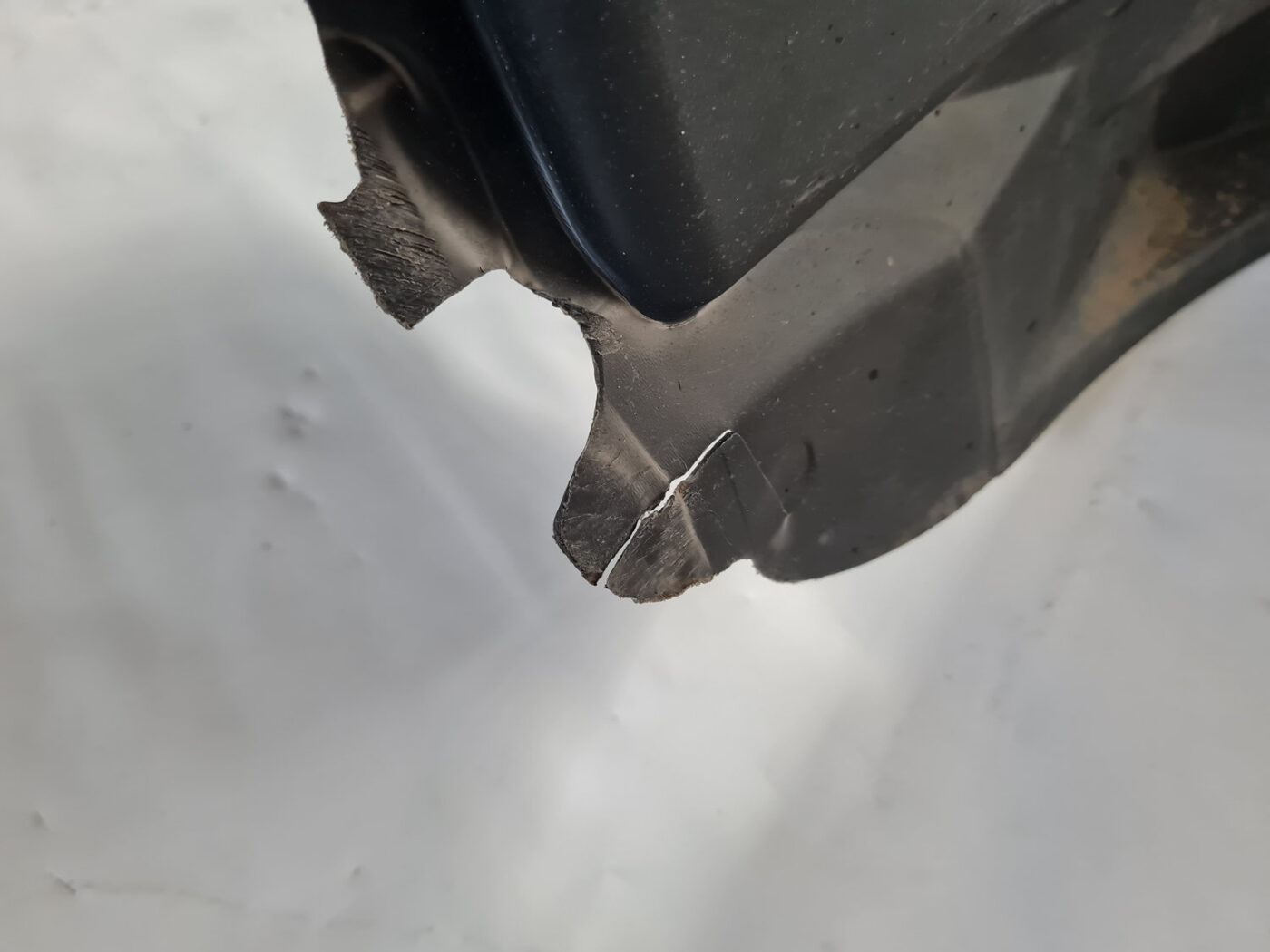 Priekšējais labais paspārns priekš TOYOTA AVENSIS 2007 UNIVERSAL 12 Priekšējais labais paspārns priekš TOYOTA AVENSIS 2007 UNIVERSAL