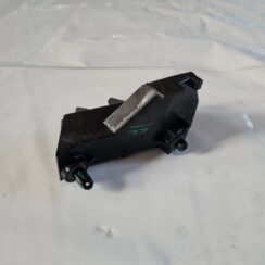 Aizmugurēja bufera kronšteins priekš TOYOTA AVENSIS 2007 UNIVERSAL