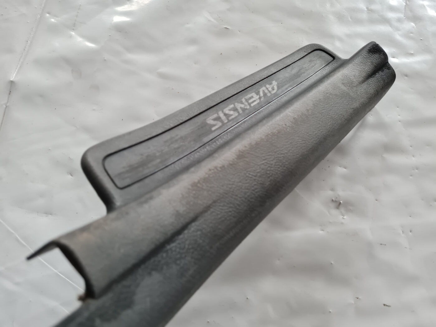 Sliekšņa aizmugurēja kreisa uzlika (salonā) priekš TOYOTA AVENSIS 2007 UNIVERSAL