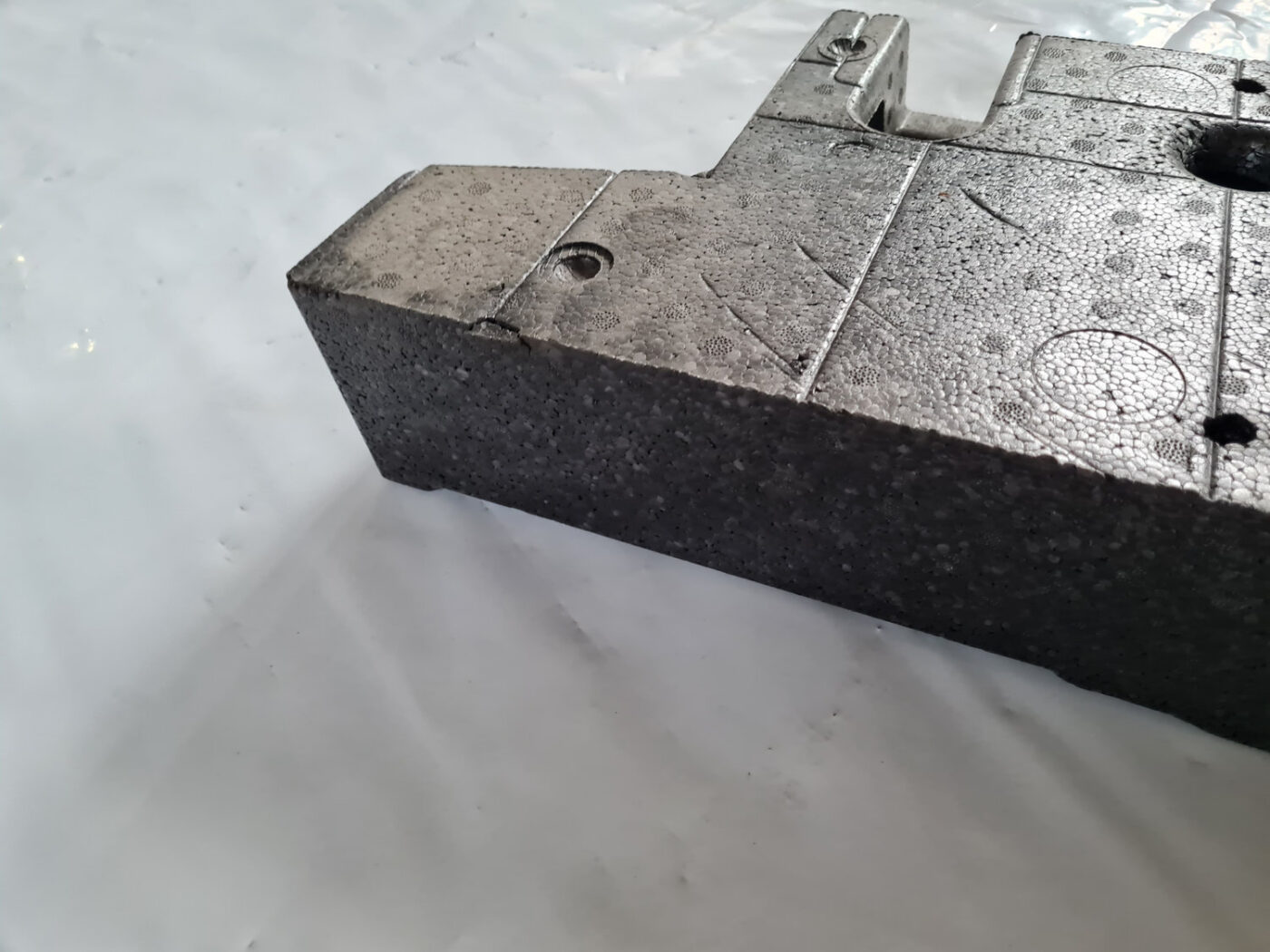 Bagāžnieka nodalījuma putuplasts priekš TOYOTA AVENSIS 2007 UNIVERSAL 3 Bagāžnieka nodalījuma putuplasts priekš TOYOTA AVENSIS 2007 UNIVERSAL