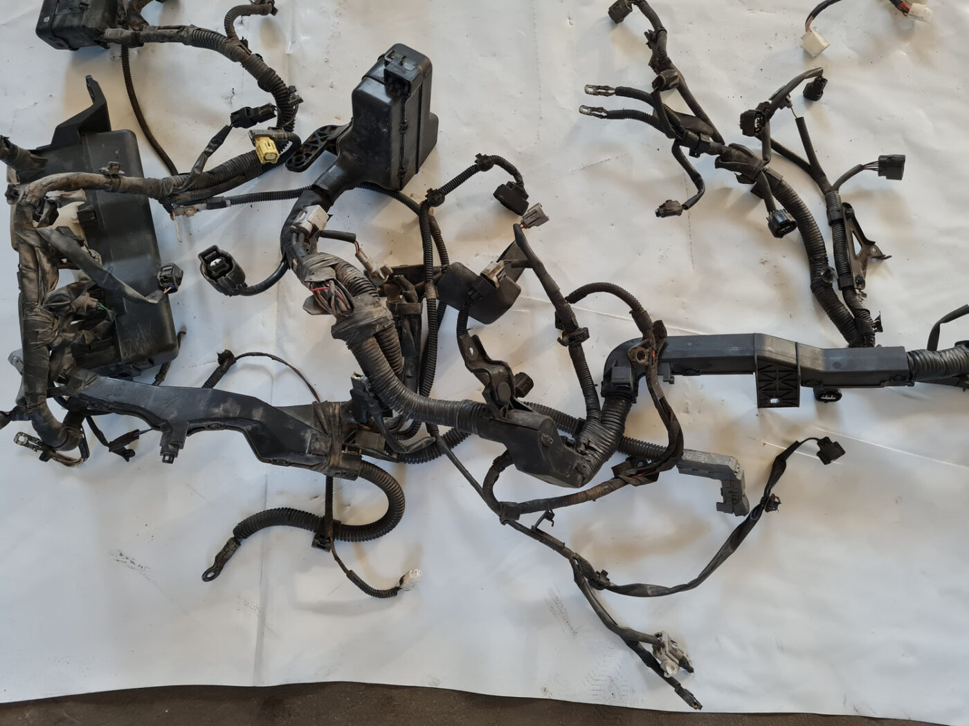 Dzinēja vadi priekš TOYOTA AVENSIS 2007 UNIVERSAL 9 Dzinēja vadi priekš TOYOTA AVENSIS 2007 UNIVERSAL