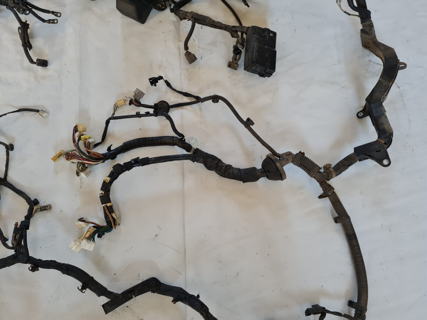 Dzinēja vadi priekš TOYOTA AVENSIS 2007 UNIVERSAL 6 Dzinēja vadi priekš TOYOTA AVENSIS 2007 UNIVERSAL