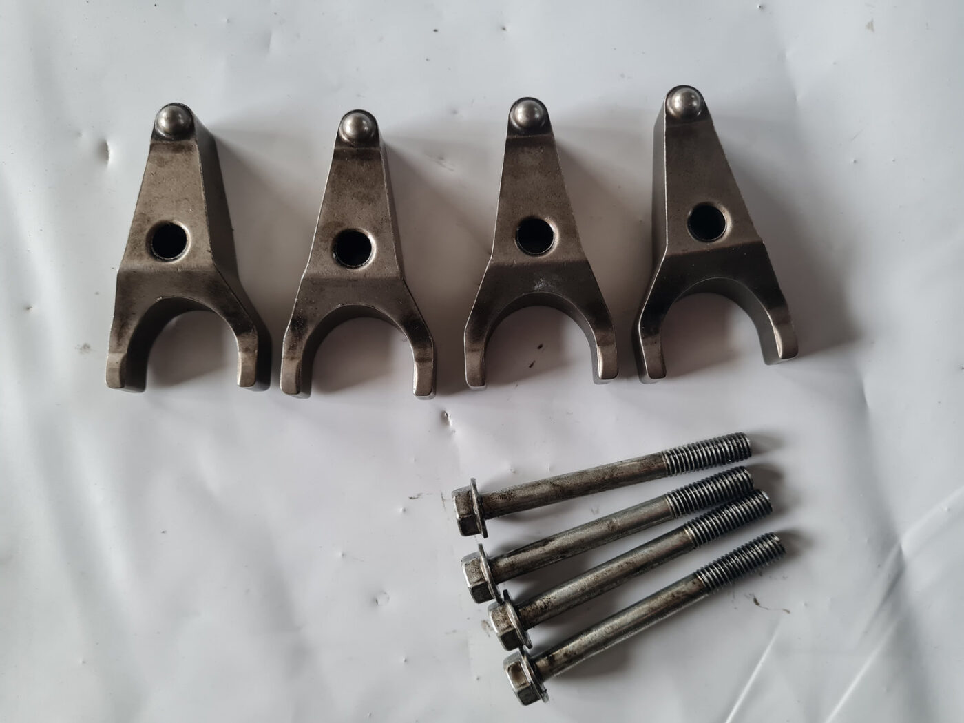 Degvielas smidzinātāja sprauslas turētājs priekš TOYOTA AVENSIS 2007 UNIVERSAL 2 Degvielas smidzinātāja sprauslas turētājs priekš TOYOTA AVENSIS 2007 UNIVERSAL