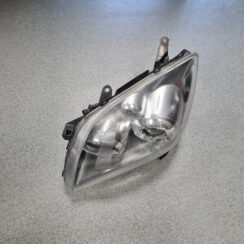 Priekšējais kreisais lukturis priekš TOYOTA AVENSIS 2007 UNIVERSAL