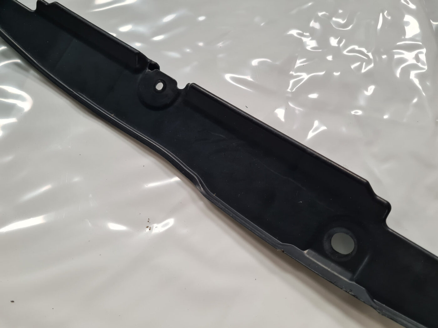 Ieliktņis starp spārnu un durvīm priekš CITROEN C-CROSSER 2009 8 Ieliktņis starp spārnu un durvīm priekš CITROEN C-CROSSER 2009