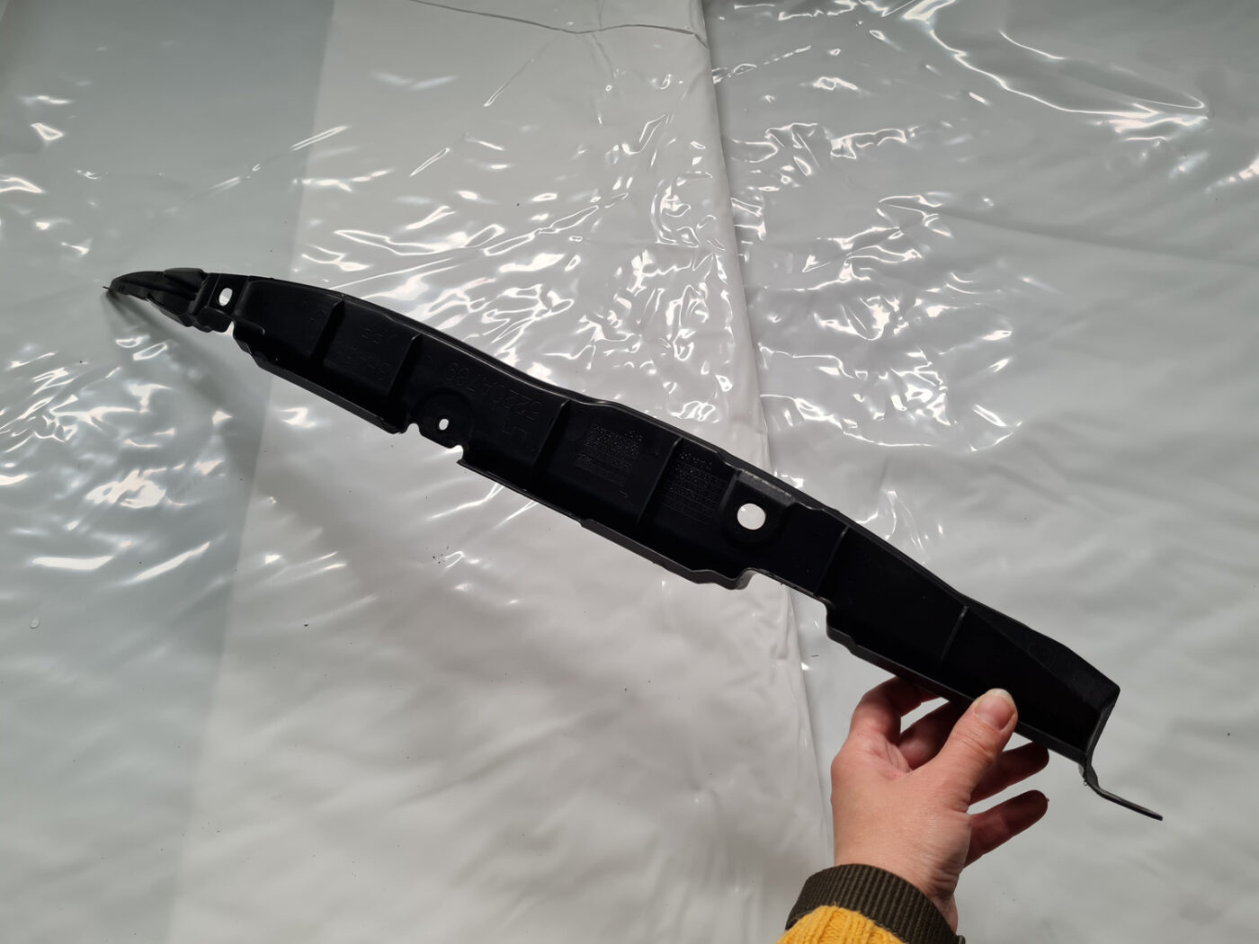 Ieliktņis starp spārnu un durvīm priekš CITROEN C-CROSSER 2009 6 Ieliktņis starp spārnu un durvīm priekš CITROEN C-CROSSER 2009