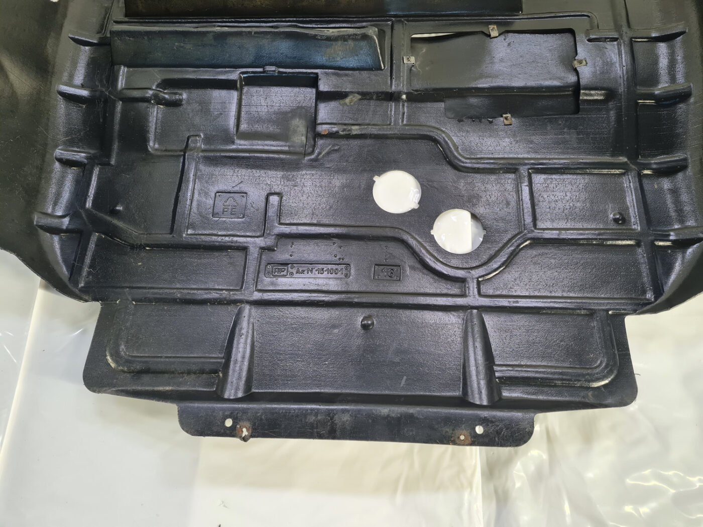 Dzinēja aizsargs priekš RENAULT MASTER 1980-2007 9 Dzinēja aizsargs priekš RENAULT MASTER 1980-2007